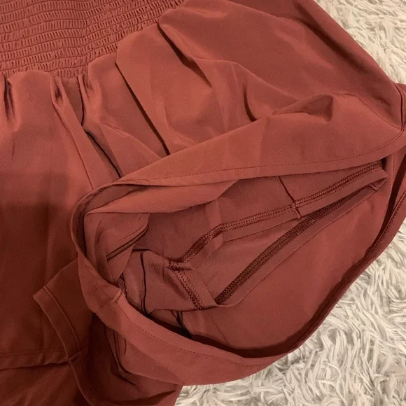 Red Arie high waisted shorts - Picture 3 of 3